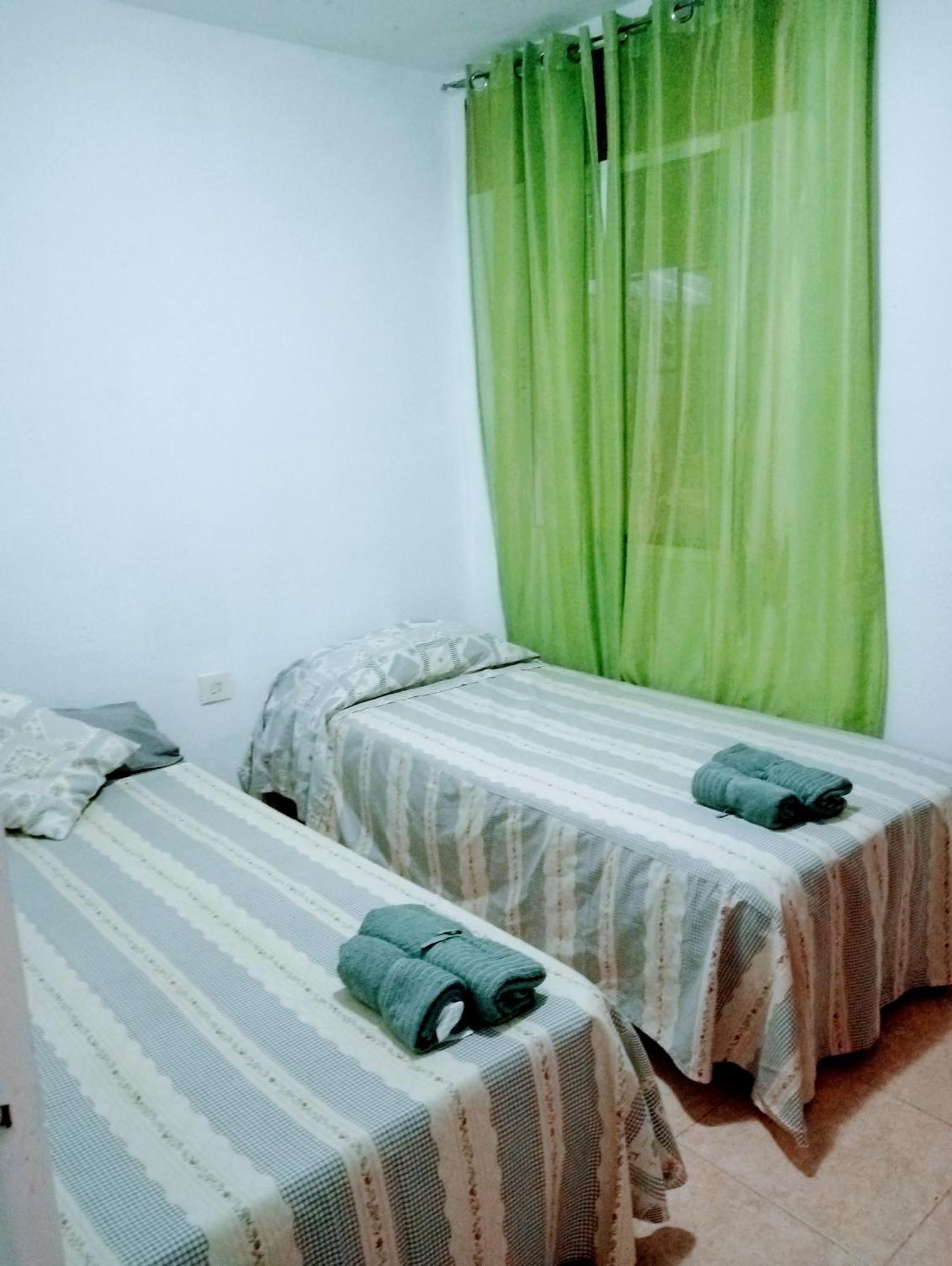 Playa Beach Malaga 3Habts Dobles, Cocina Familiar, Apartamento Completo La Cala Del Moral Exterior foto
